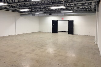 1-86 High St, North Andover, MA for lease Interior Photo- Image 1 of 3