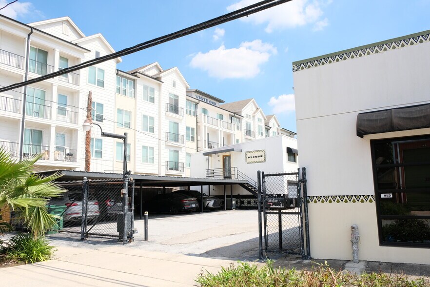 608 Oxford St, Houston, TX à louer - Photo du bâtiment - Image 3 de 4