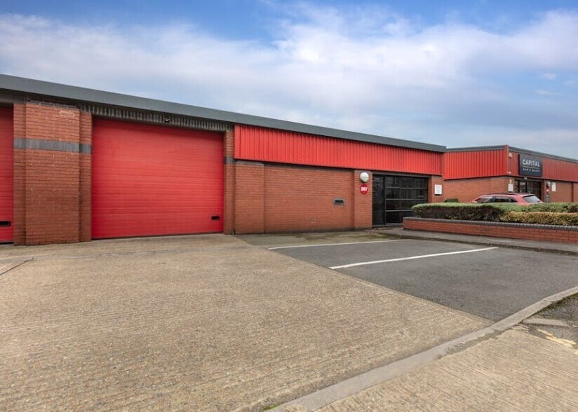 267 Argyll Av, Slough à louer - Photo du bâtiment - Image 2 de 13