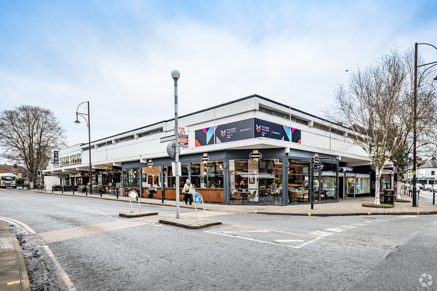 Village Sq, Stockport for sale - Primary Photo - Image 1 of 14