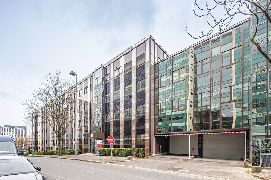 5 Boulevard Des Bouvets, Nanterre à louer - Photo du bâtiment - Image 2 de 11