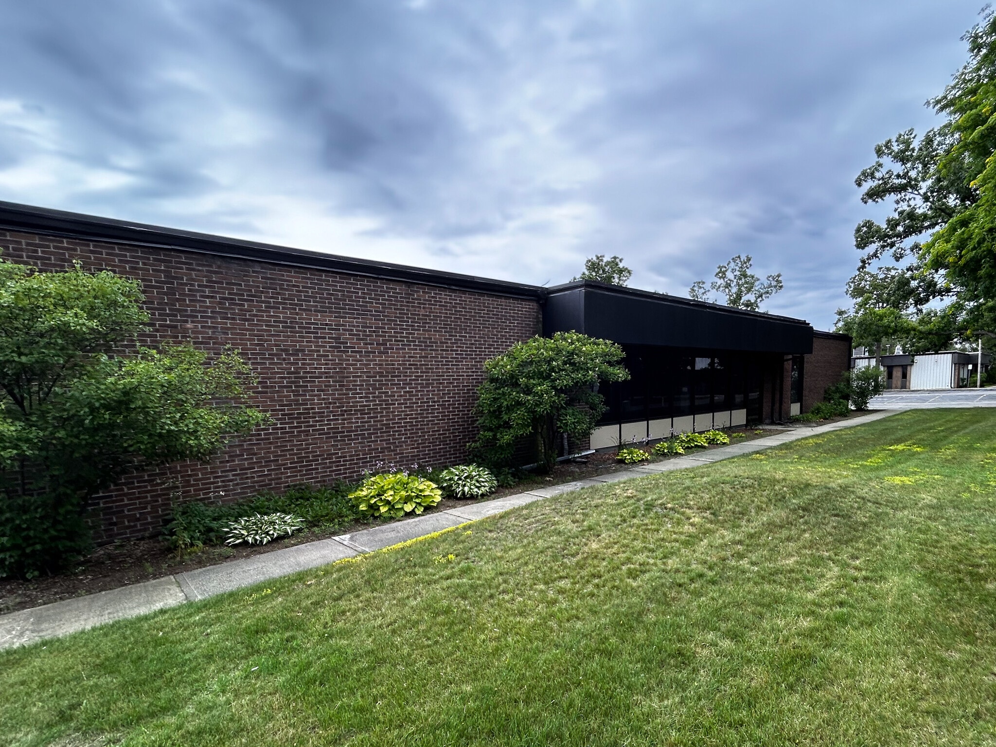 1030 Hastings St, Traverse City, MI for lease Primary Photo- Image 1 of 6