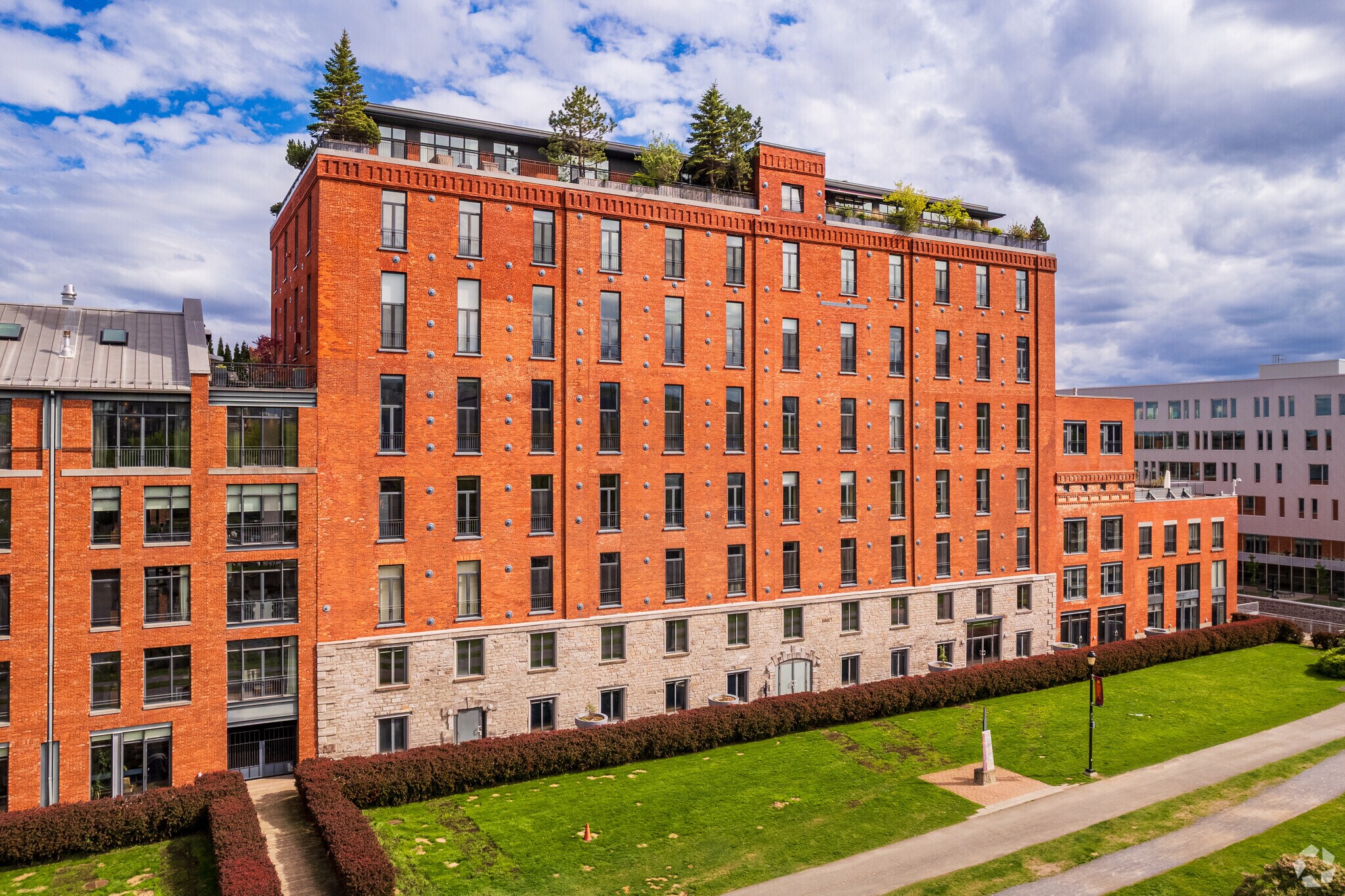 1701-1713 Rue Saint-Patrick, Montréal, QC for sale Building Photo- Image 1 of 4