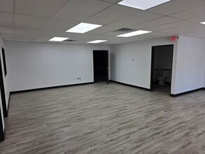 24730-24804 Crestview Ct, Farmington Hills, MI for lease Interior Photo- Image 2 of 3