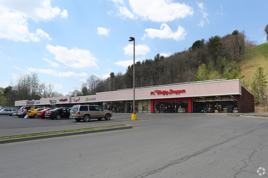 1143 Upper Front St, Binghamton, NY for lease - Primary Photo - Image 1 of 5