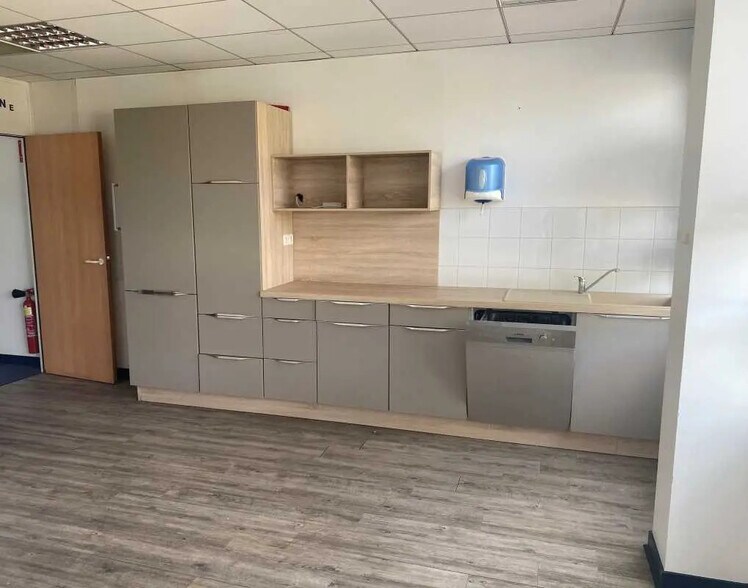 Bureau dans Écully à louer - Photo intérieure - Image 3 de 14