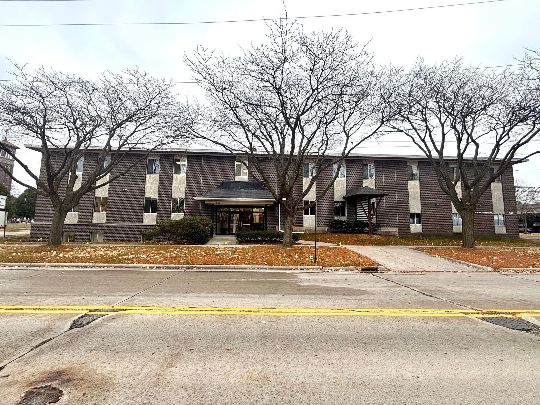 529 S Jefferson, Green Bay, WI à vendre Photo du bâtiment- Image 1 de 12