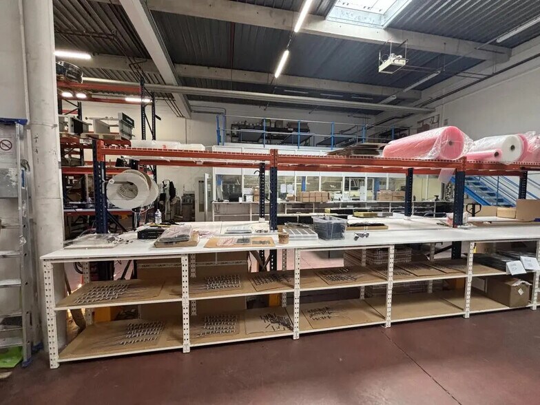 Industriel dans Tremblay-en-France à louer - Photo du bâtiment - Image 3 de 17