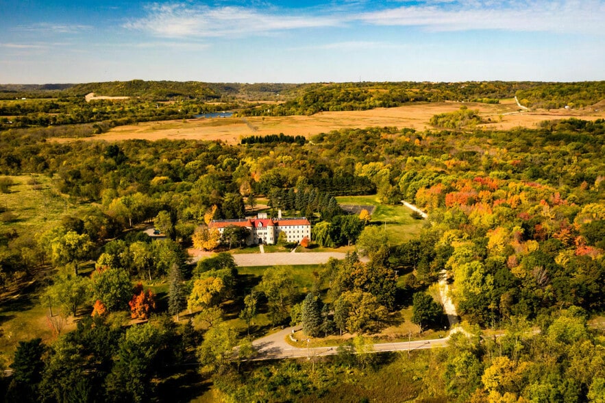 29847 County 2 Blvd, Frontenac, MN for sale - Building Photo - Image 3 of 30