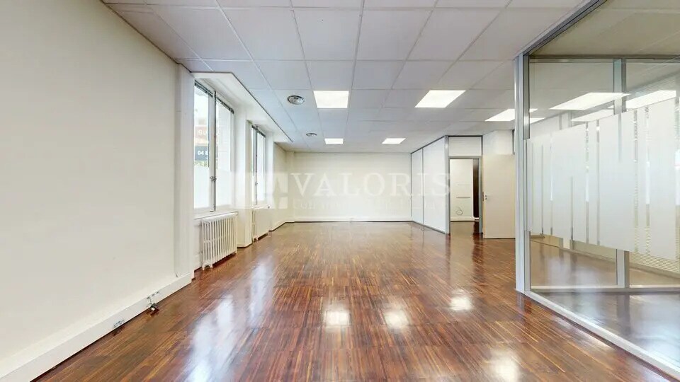 Office in Lyon for lease Interior Photo- Image 1 of 7