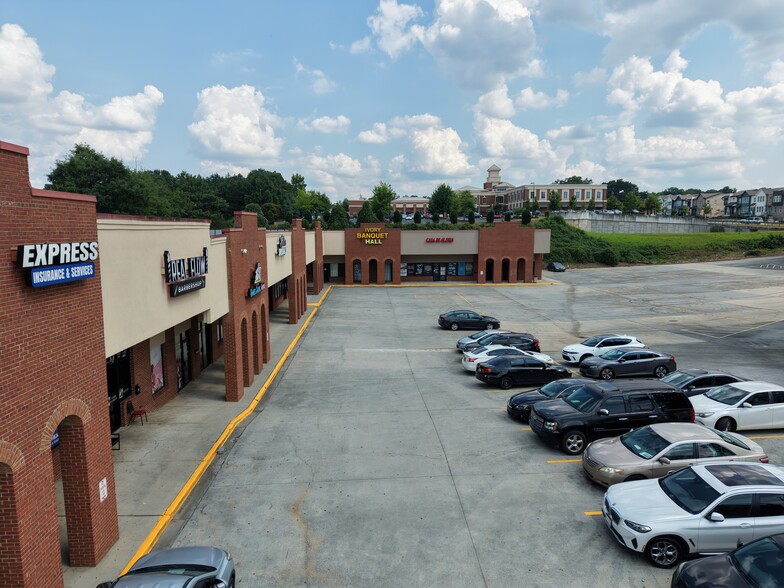 4800 Lawrenceville Hwy NW, Lilburn, GA for lease - Building Photo - Image 2 of 15