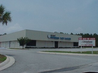 Plus de détails pour 111 Center Dr, Brunswick, GA - Commerce de détail à vendre