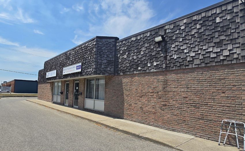 100 Bessemer Rd, London, ON for lease - Building Photo - Image 3 of 5