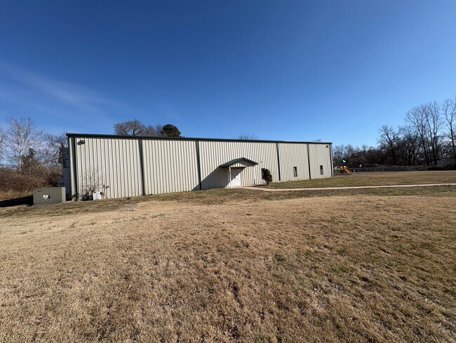More details for 10112 Royal Dr, Saint Louis, MO - Office for Lease