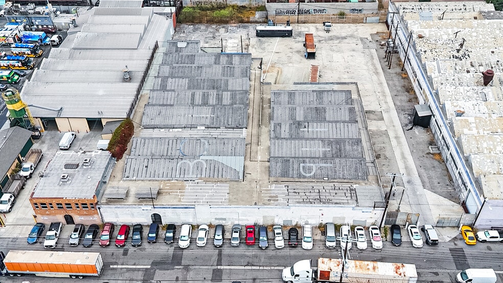 911-931 E 59th St, Los Angeles, CA for lease - Aerial - Image 2 of 5