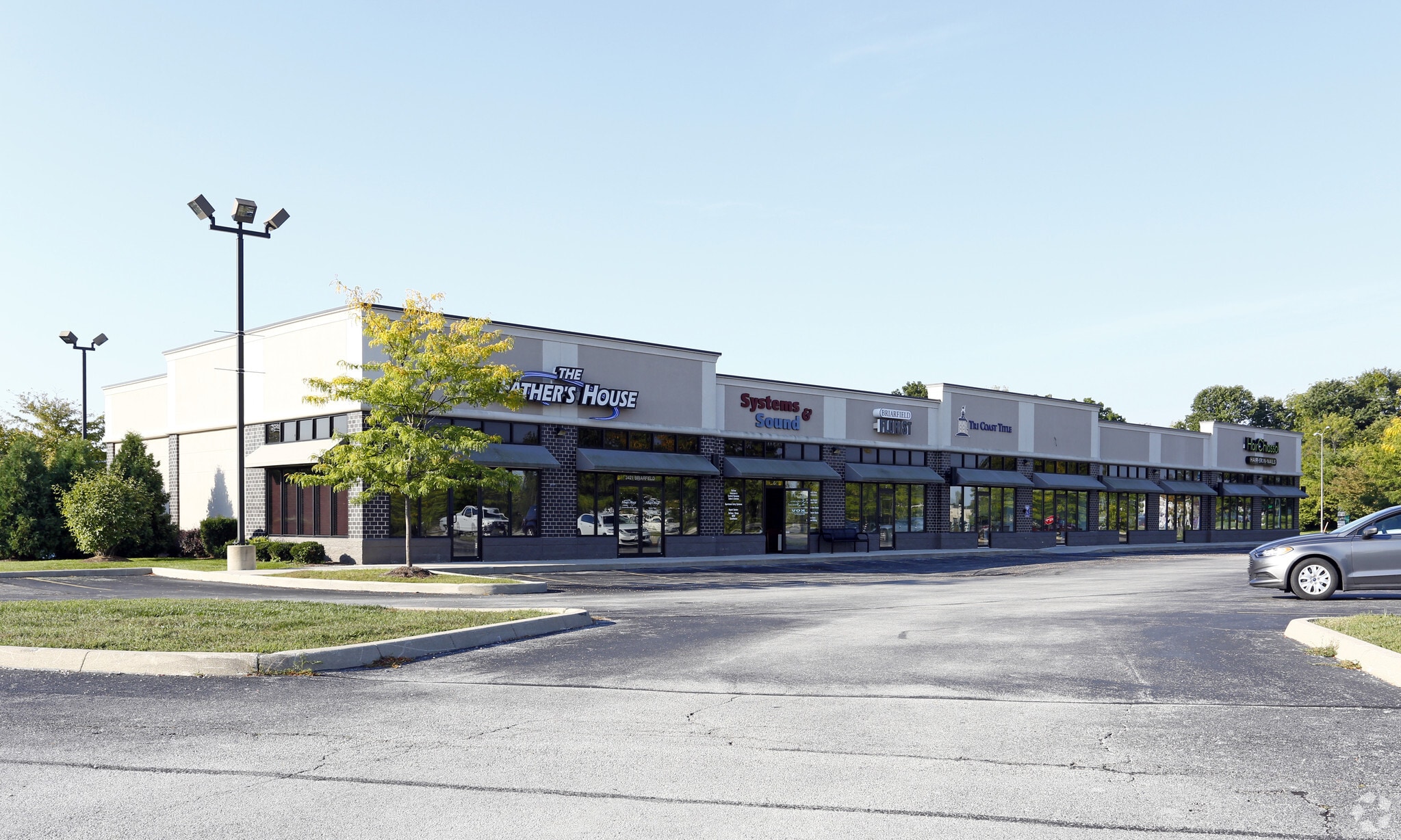 3421 Briarfield Blvd, Maumee, OH for lease Building Photo- Image 1 of 5