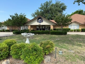 Plus de détails pour 1935 Old Denton Rd, Carrollton, TX - Commerce de détail à vendre