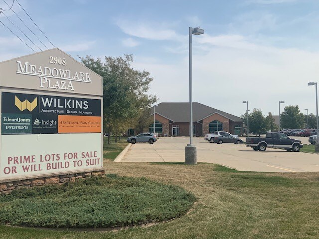 2908 W 39th St, Kearney, NE à vendre - Photo du bâtiment - Image 2 de 7