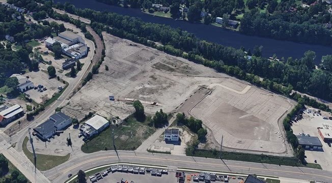 800 Warren ave, Lansing, MI à louer - Vidéo sur l’inscription commerciale - Image 2 de 5