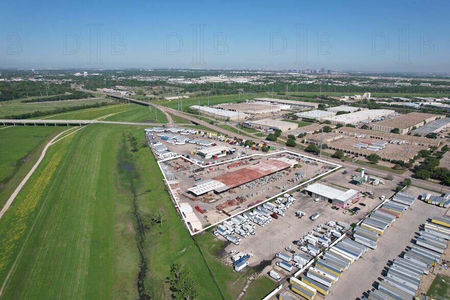 4700 Irving Blvd, Dallas, TX à louer - Aérien - Image 3 de 3