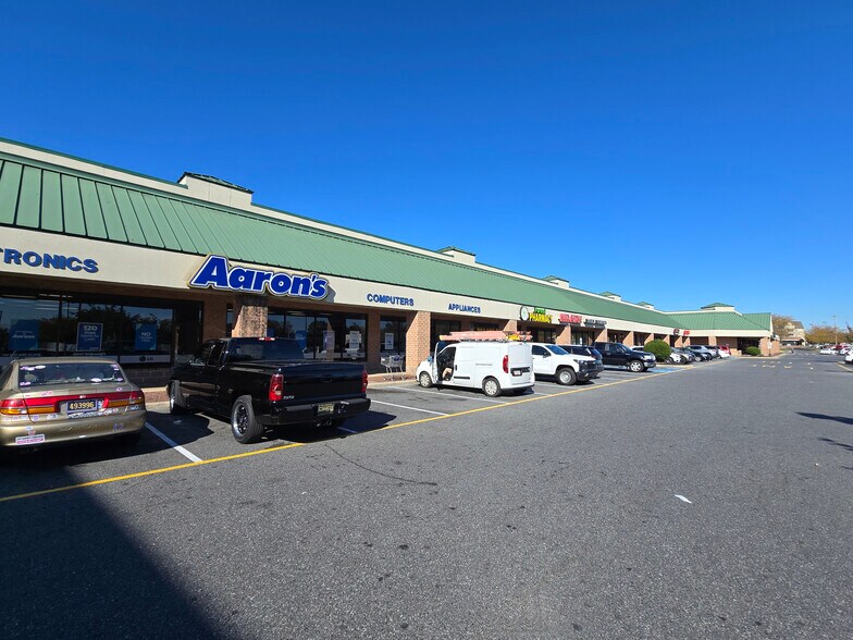 1030 Forrest Ave, Dover, DE à louer - Photo du bâtiment - Image 3 de 16