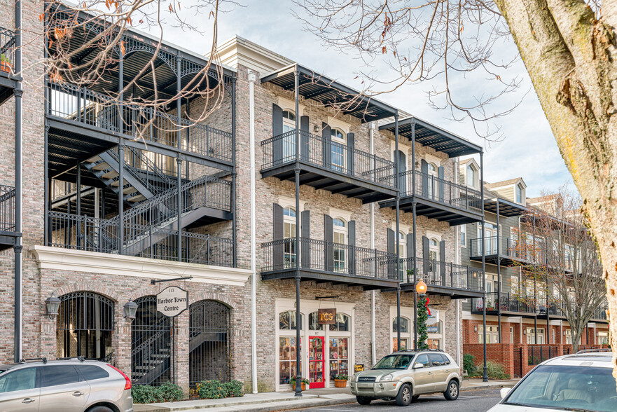 113 Harbor Town Sq, Memphis, TN for sale - Building Photo - Image 1 of 1