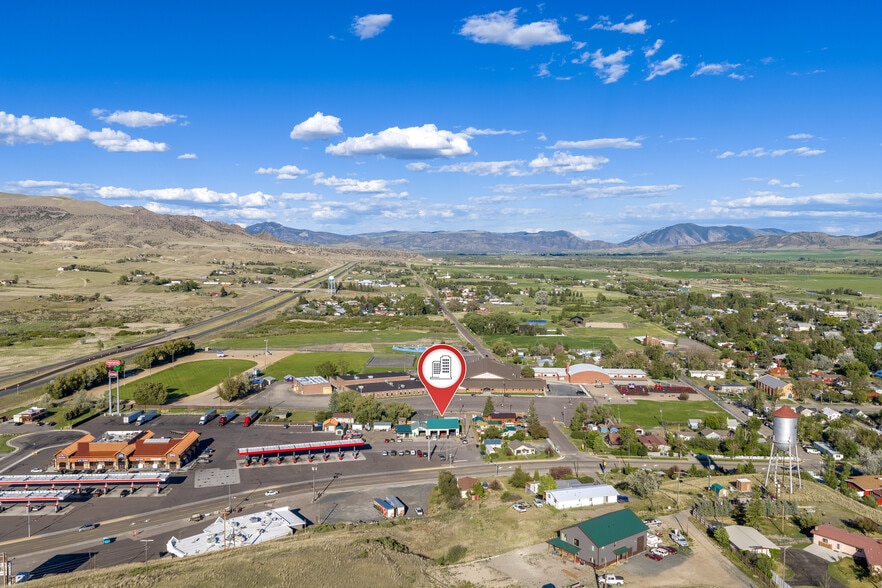 402 N Pyfer St, Whitehall, MT à vendre - Photo du bâtiment - Image 2 de 55