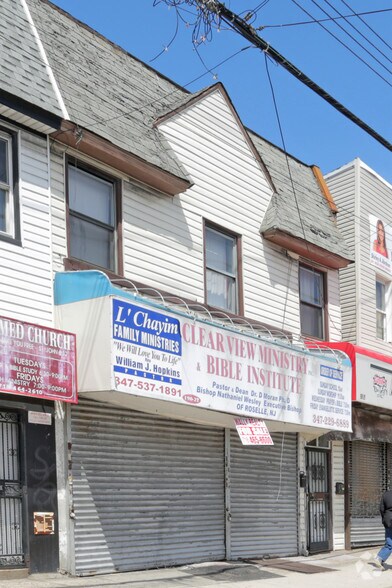 190-27-29 Jamaica Ave Hollis NY 11423 portfolio of 2 properties for sale on LoopNet.ca - Building Photo - Image 1 of 4