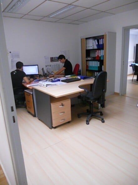 Office in Lattes for lease - Interior Photo - Image 3 of 4
