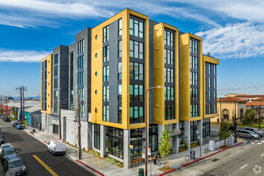 3006 San Pablo Ave, Berkeley, CA à louer - Photo du bâtiment - Image 1 de 6