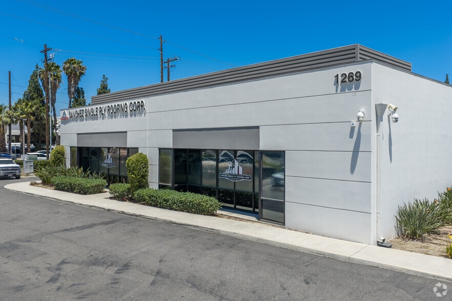 1269 W Pomona Rd, Corona, CA for lease - Building Photo - Image 3 of 5