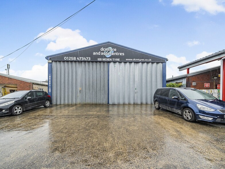 Butts Pond Industrial Estate, Sturminster Newton for lease - Primary Photo - Image 1 of 7