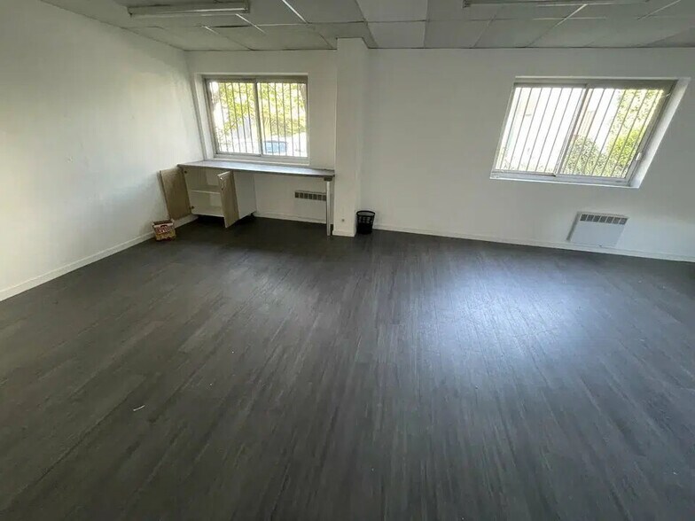 Industriel dans La Chapelle-sur-Erdre à louer - Photo du bâtiment - Image 2 de 4