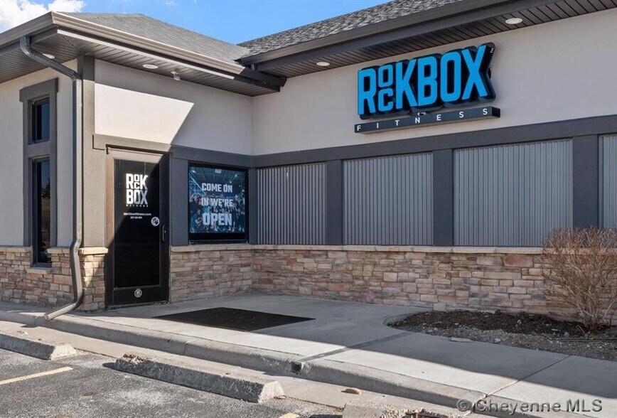 1121 Old Town Ln, Cheyenne, WY for sale - Building Photo - Image 2 of 21