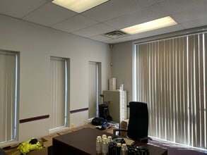 14 Irongate Dr, Waldorf, MD for lease Interior Photo- Image 2 of 7