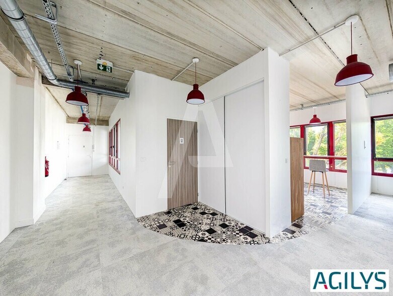 1 Rue De Terre Neuve, Les Ulis à vendre - Photo intérieure - Image 2 de 10