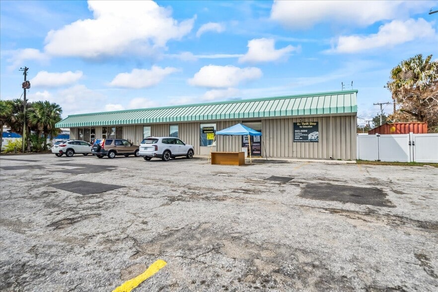 95-99 S Plumosa St, Merritt Island, FL for sale - Building Photo - Image 3 of 46