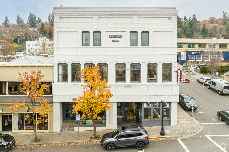 315 Oak St, Hood River, OR for lease - Building Photo - Image 3 of 12