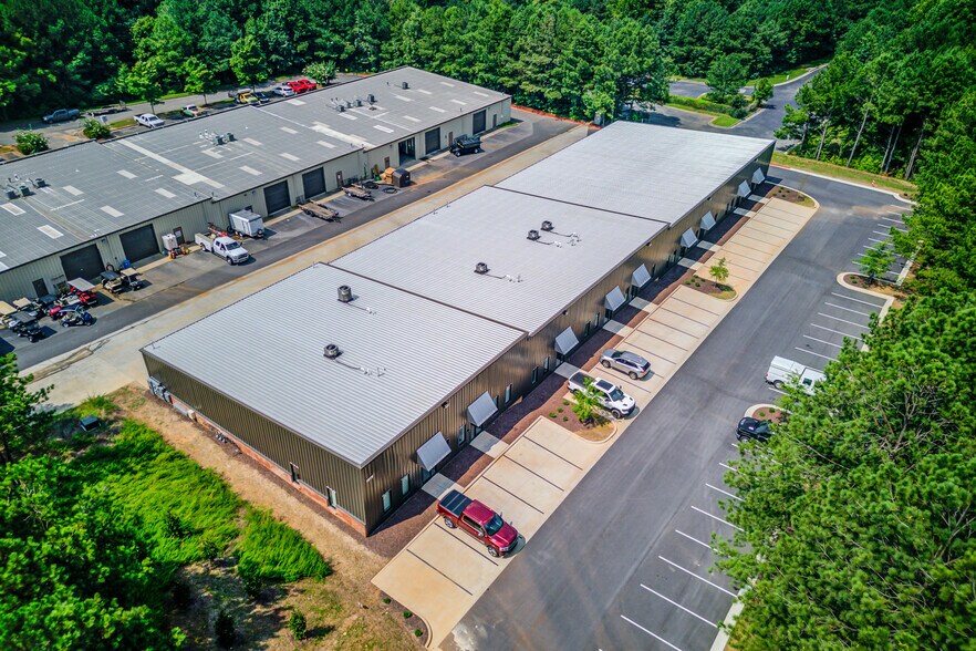 5915 Steeplechase Blvd, Cumming, GA à louer - Photo du bâtiment - Image 2 de 31