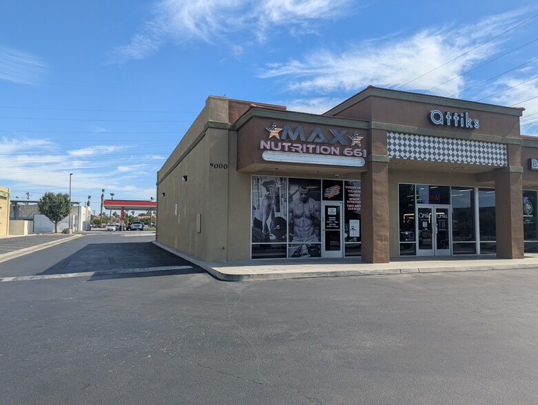 8000 Mcnair Ln, Bakersfield, CA for lease - Building Photo - Image 2 of 13