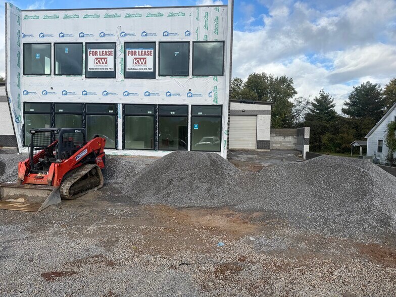 5824 New Nashville Hwy, Murfreesboro, TN à louer - Photo du bâtiment - Image 3 de 14