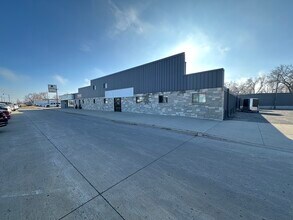 205-209 Main Ave E, West Fargo, ND for lease Building Photo- Image 1 of 5