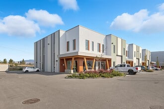 2173 Optic Crt, Kelowna, BC for lease Interior Photo- Image 1 of 8