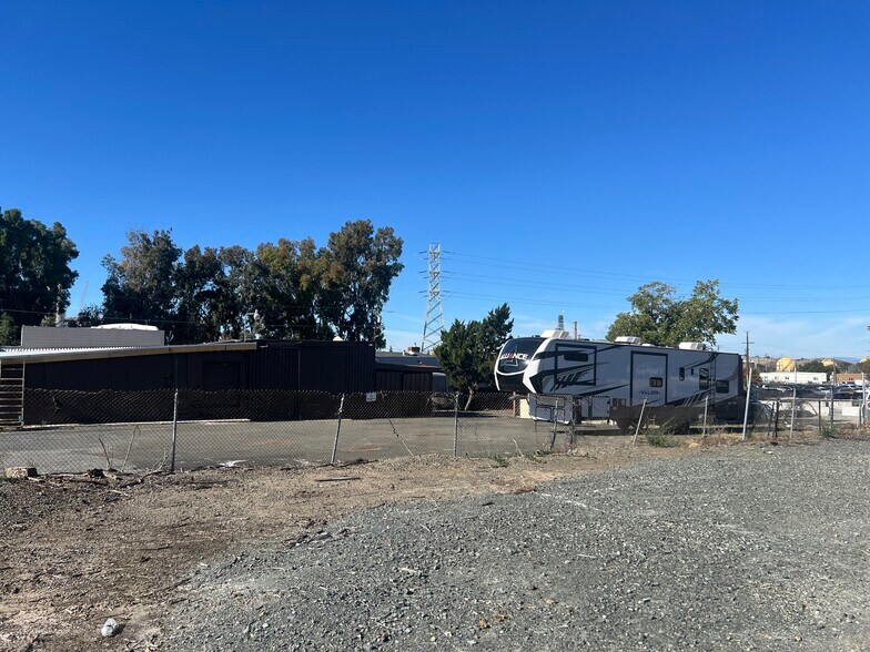 3503 Pacheco Blvd, Martinez, CA à louer - Photo du bâtiment - Image 2 de 16