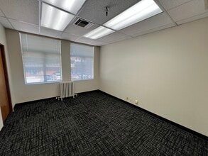 153-191 High St SE, Salem, OR à louer Photo intérieure- Image 1 de 4