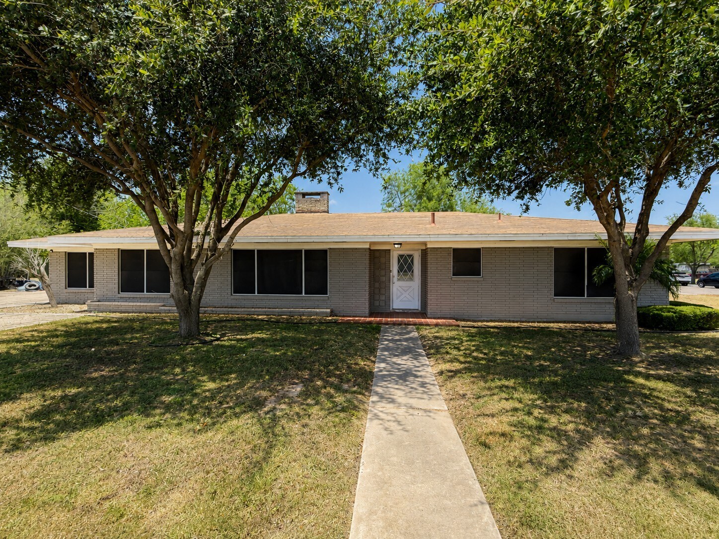 1523 S 10th Ave, Edinburg, TX à louer Photo principale- Image 1 de 5