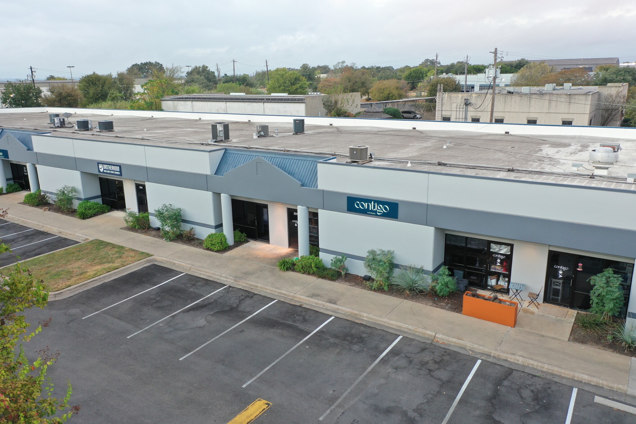 3709 Promontory Point Dr, Austin, TX for lease Building Photo- Image 1 of 7