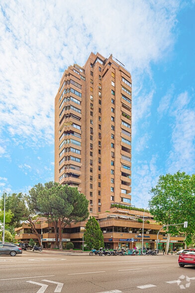 Avenida Menéndez Pelayo, 67, Madrid, Madrid for lease - Building Photo - Image 2 of 6