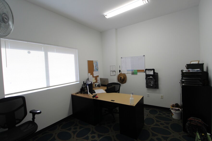 3230 E 59th Dr, Bradenton, FL for lease - Building Photo - Image 3 of 12