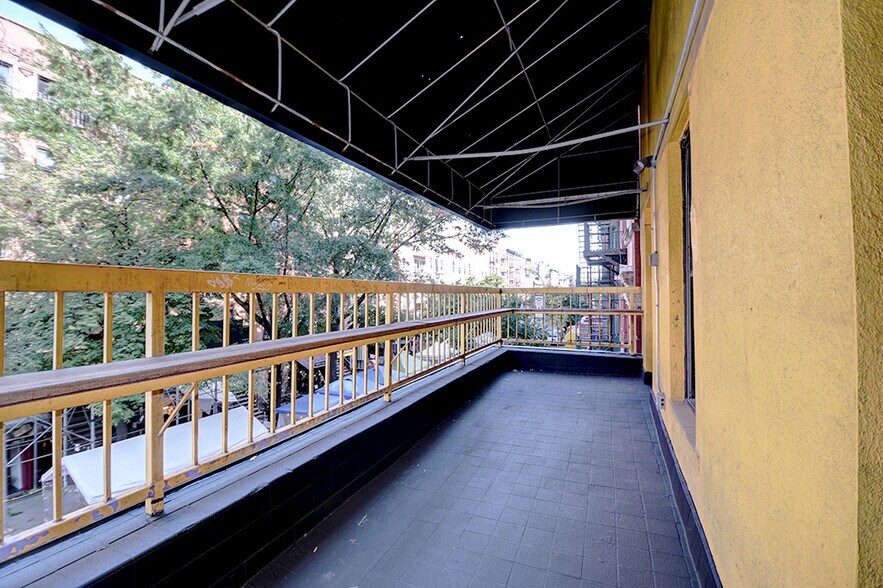 6 Saint Marks Pl, New York, NY à louer - Photo du bâtiment - Image 2 de 38